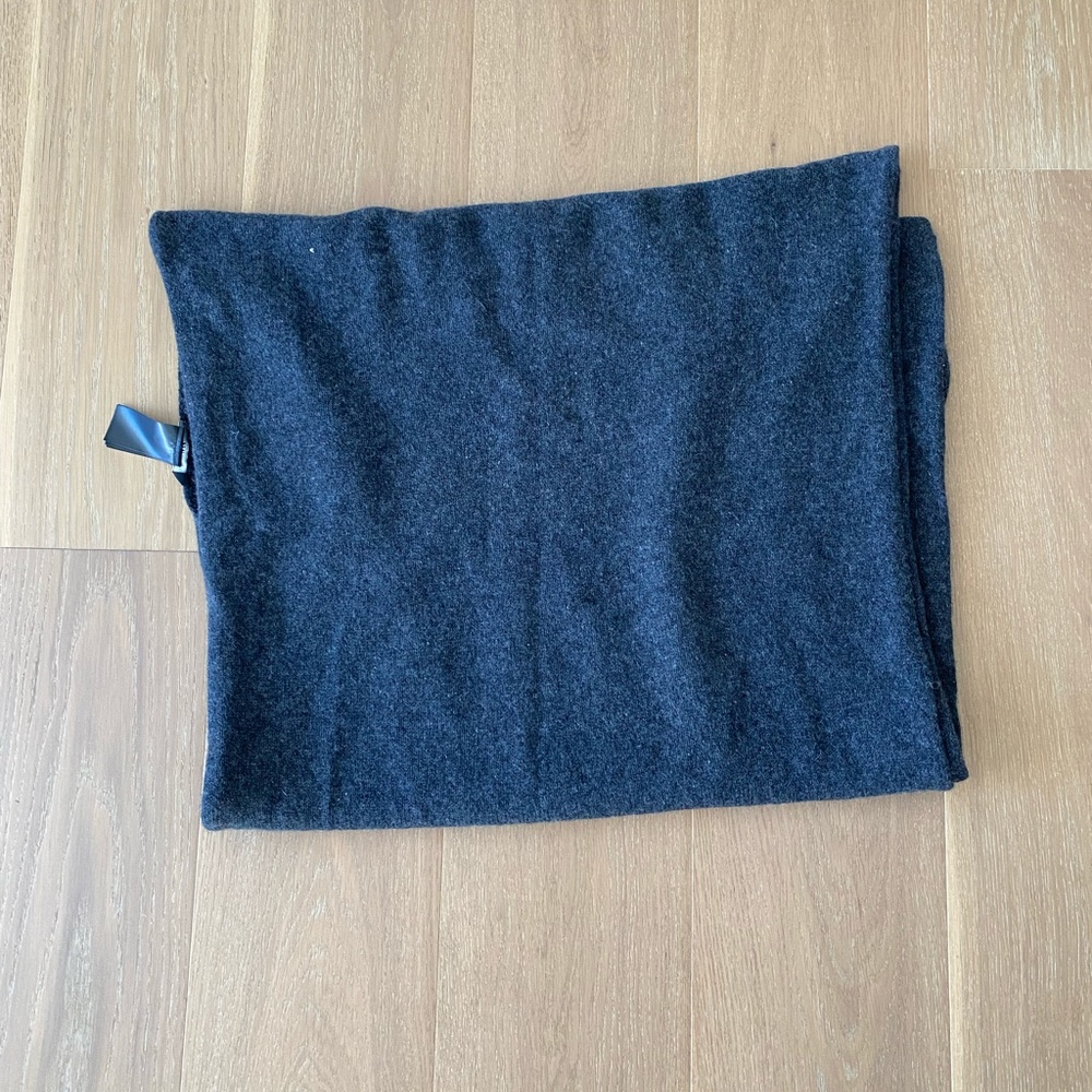 H&M Cashmere Scarf Grey